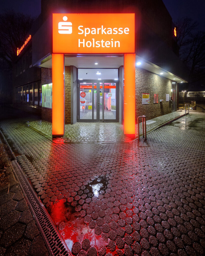 Sasel Markt Nacht Regen